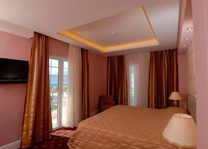 Nafsika Palace Delphi-itea Отель